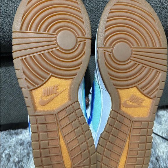 Nike Mint Green and Royal Blue Sneakers - Picture 5 of 7